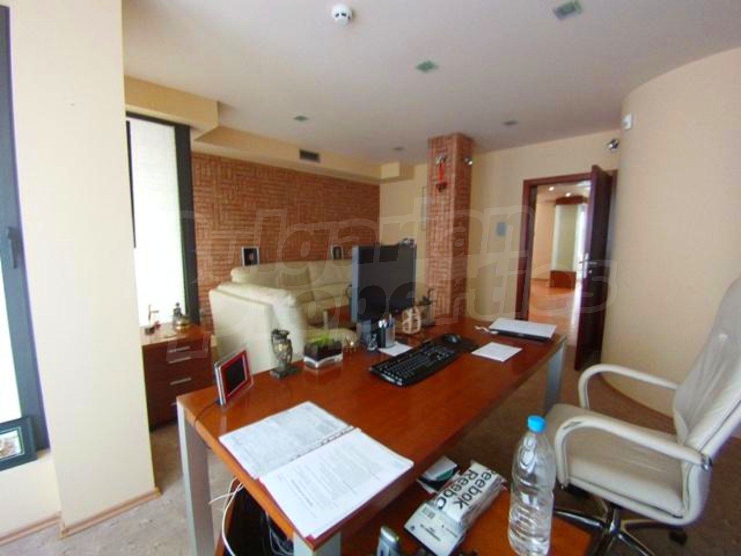 Gallery Picture 6