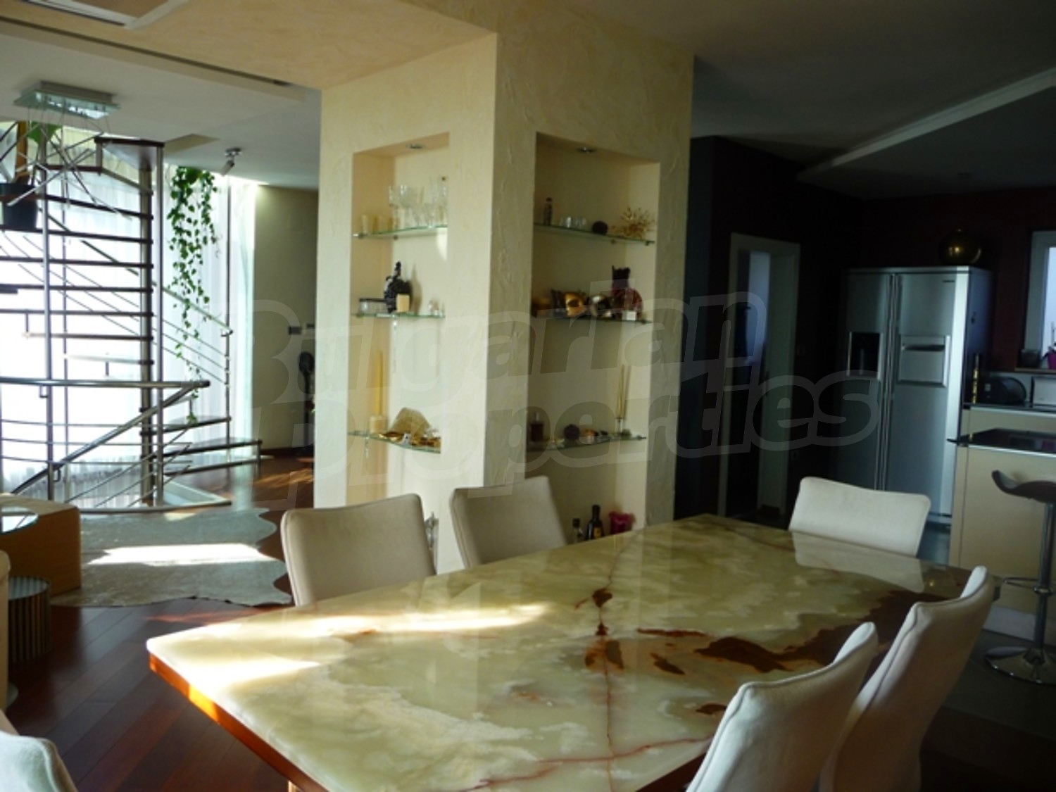 Gallery Picture 12