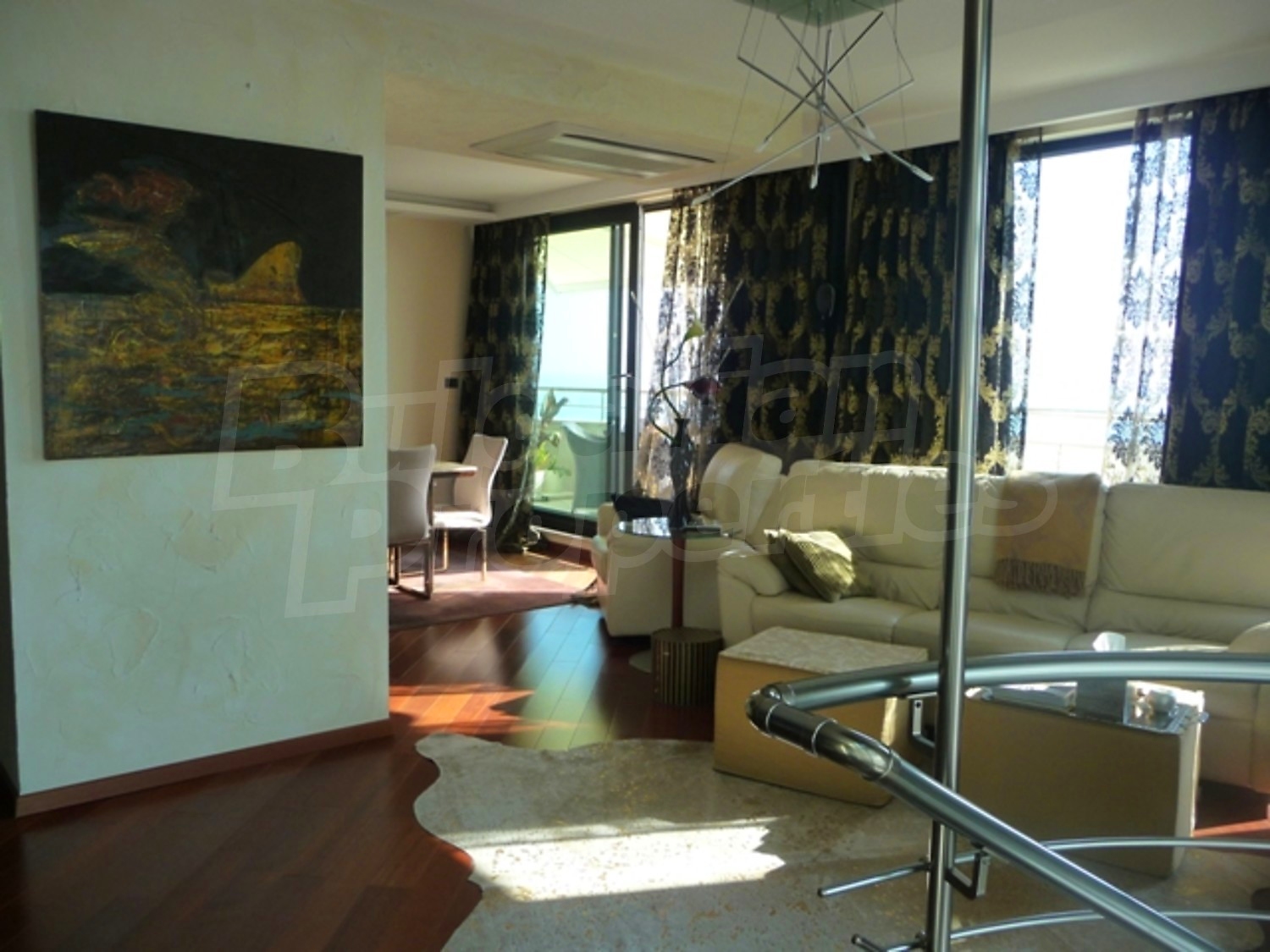 Gallery Picture 7