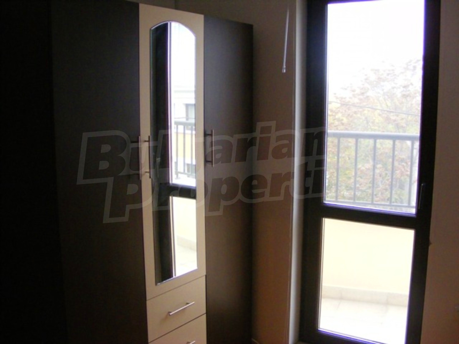 Gallery Picture 10