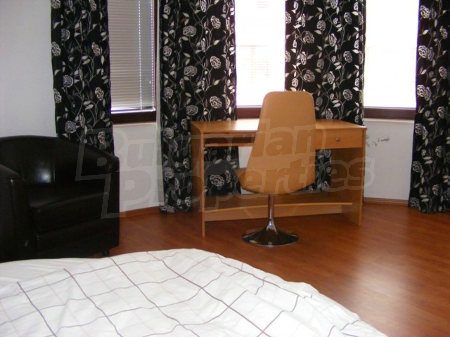 Gallery Picture 16