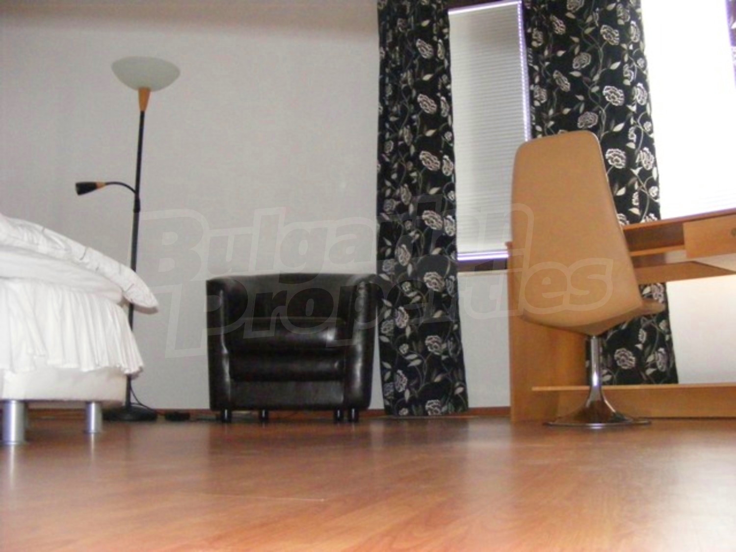 Gallery Picture 17
