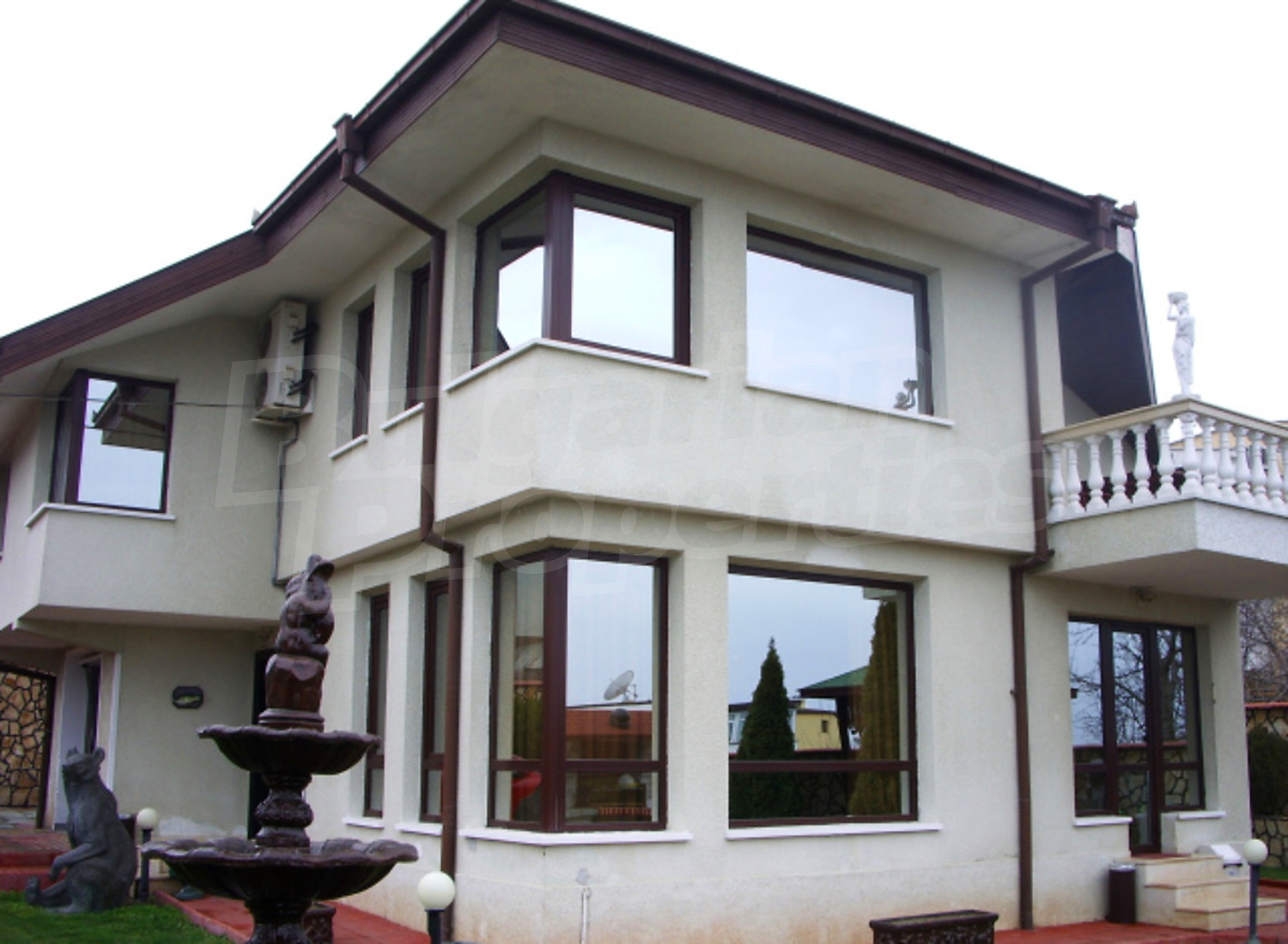 Gallery Picture 2