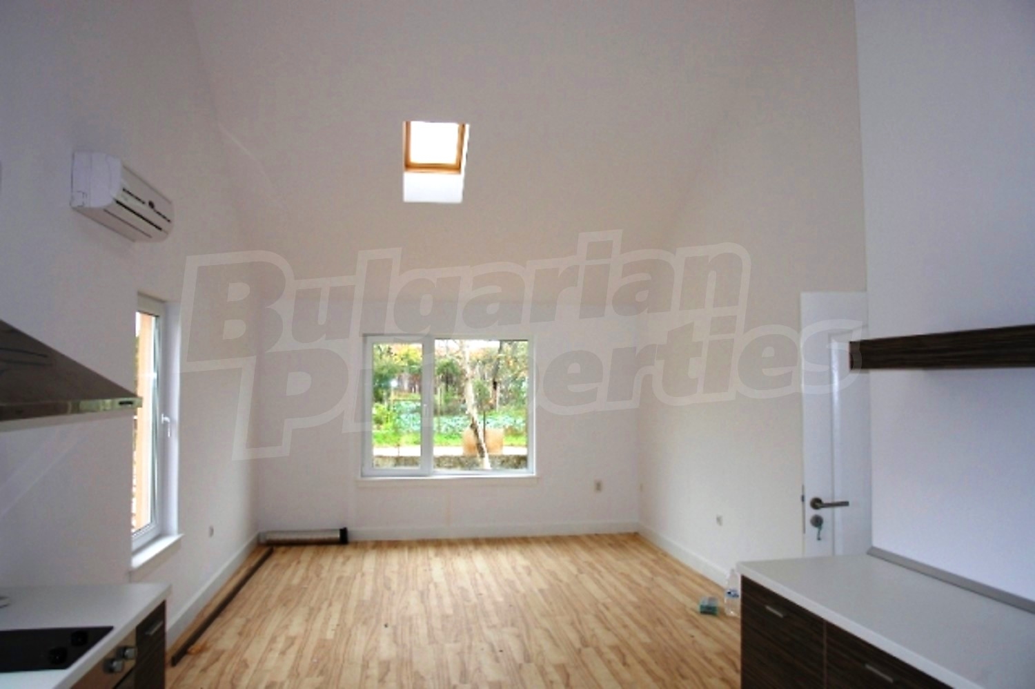 Gallery Picture 16