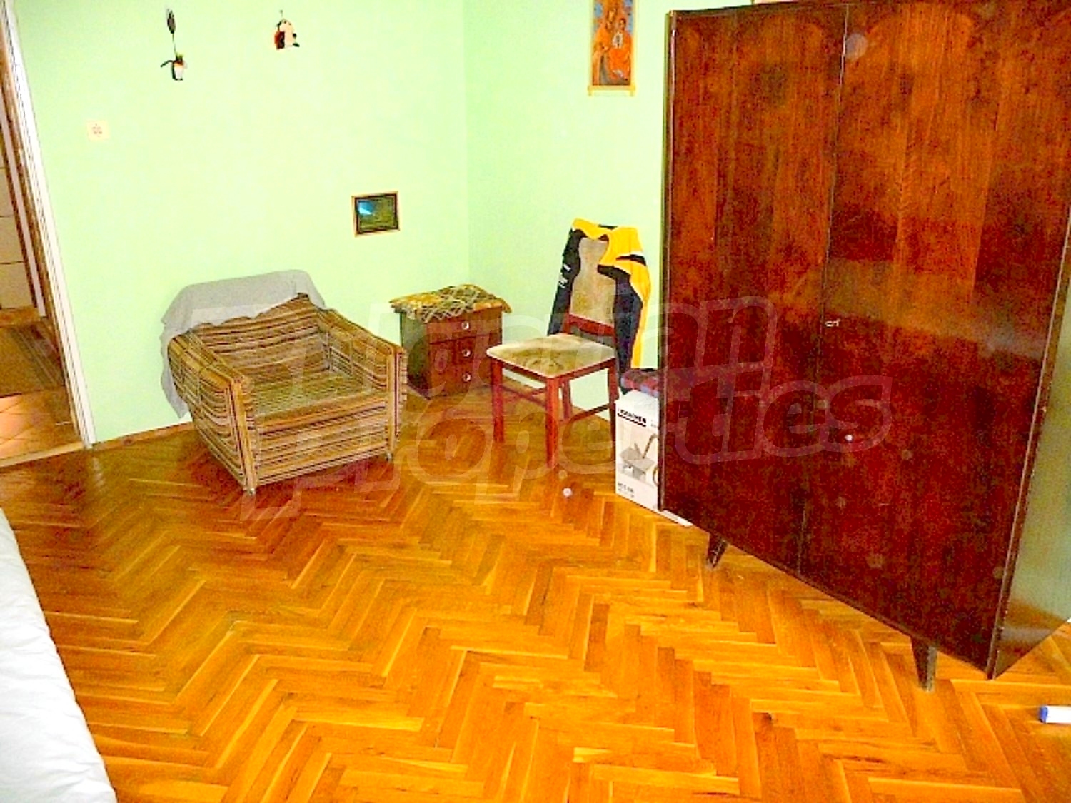 Gallery Picture 12