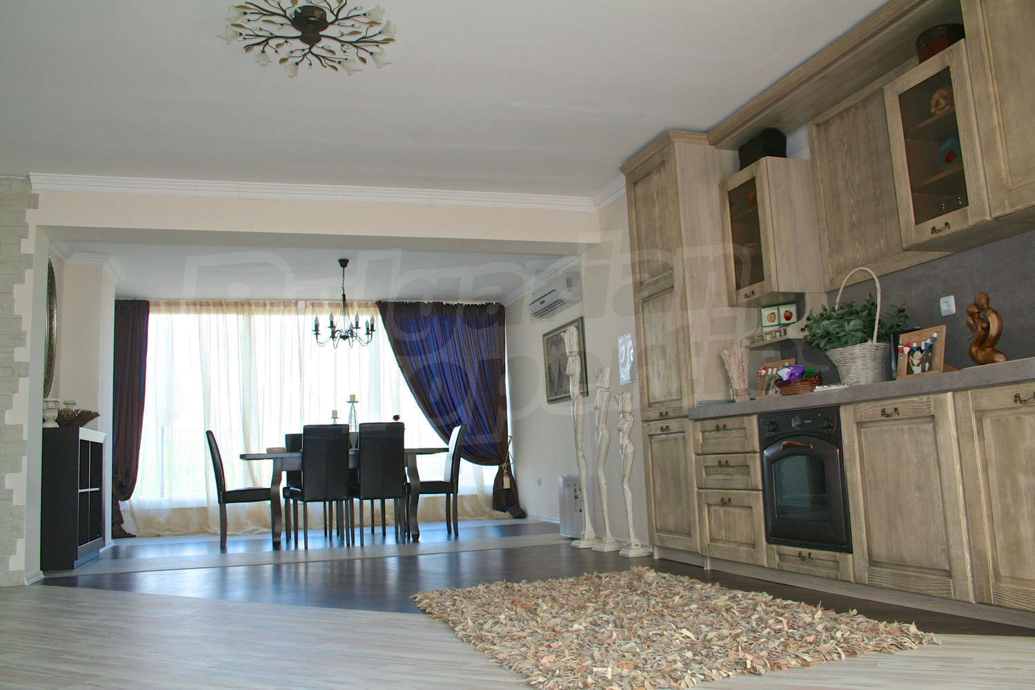 Gallery Picture 11