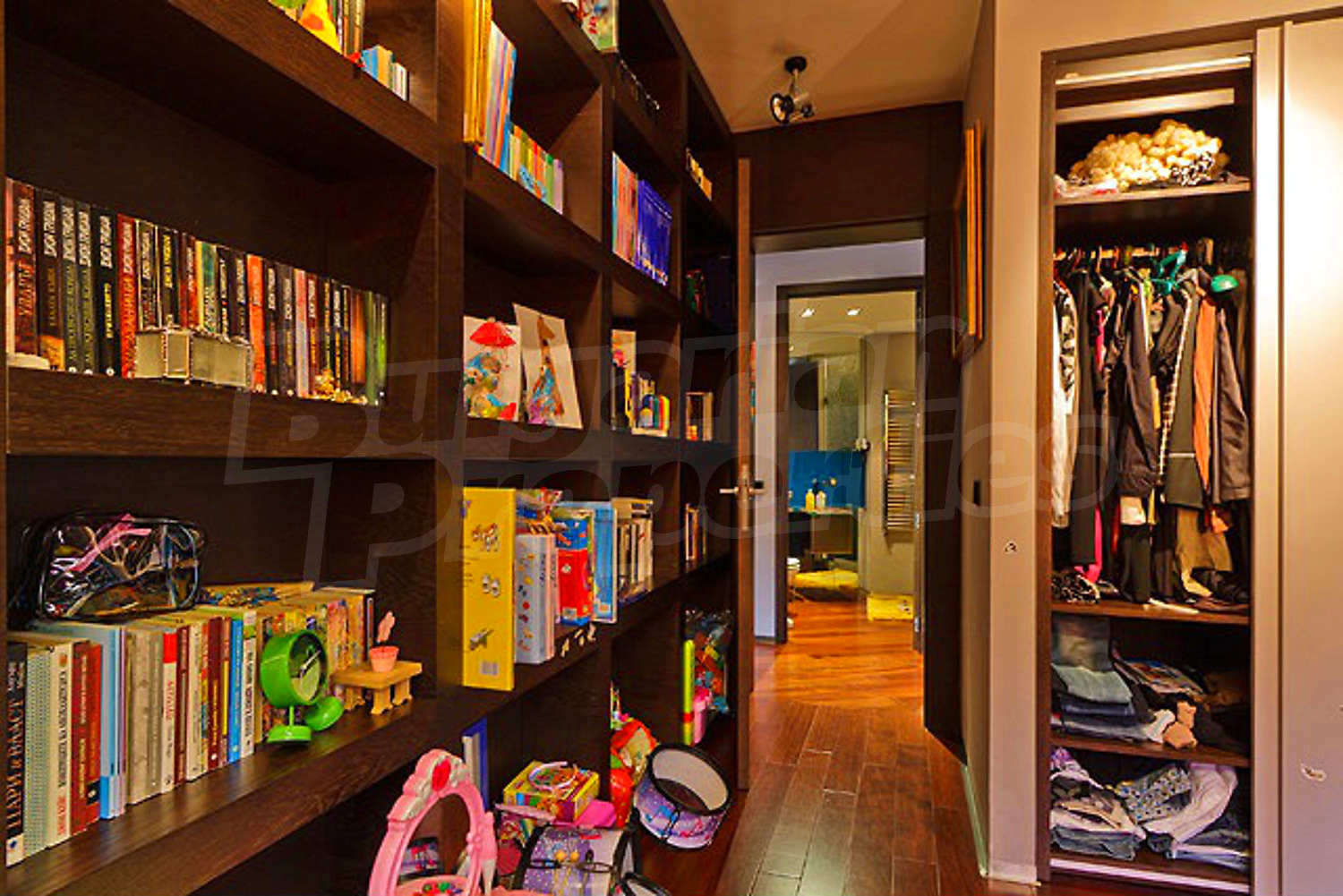Gallery Picture 34