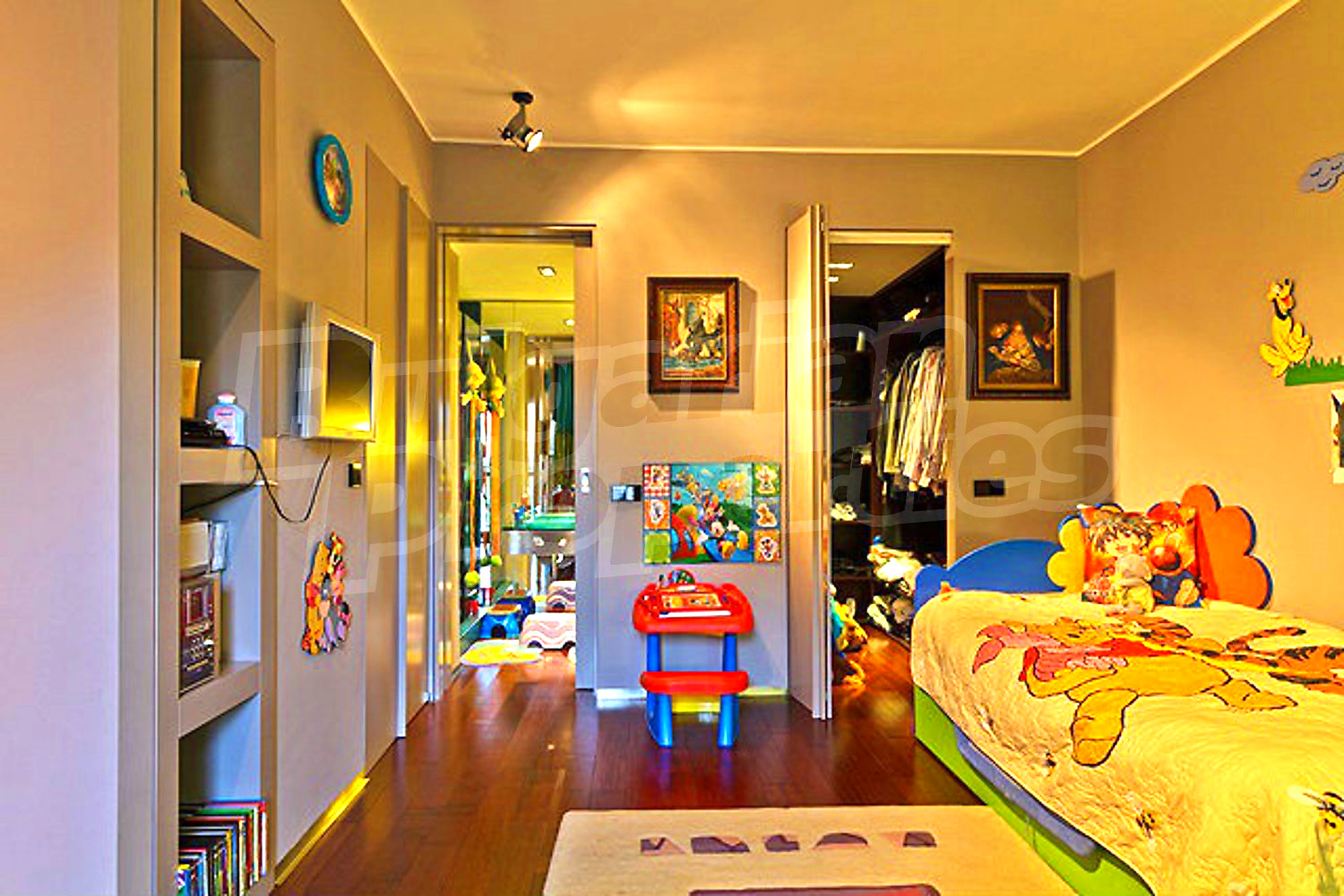 Gallery Picture 36
