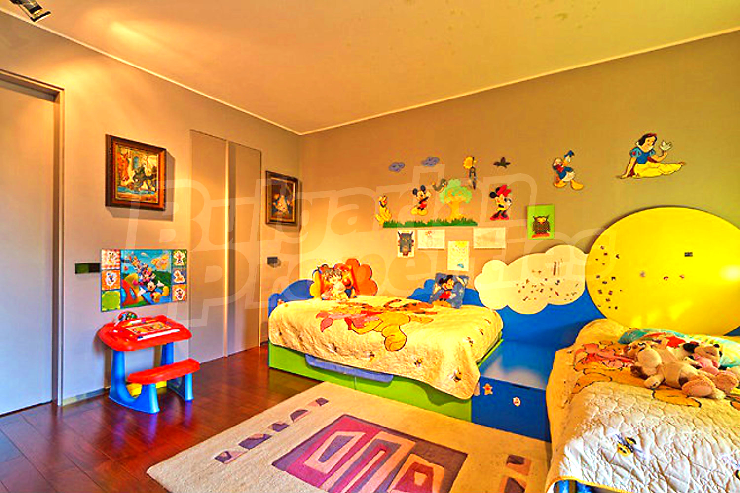 Gallery Picture 37