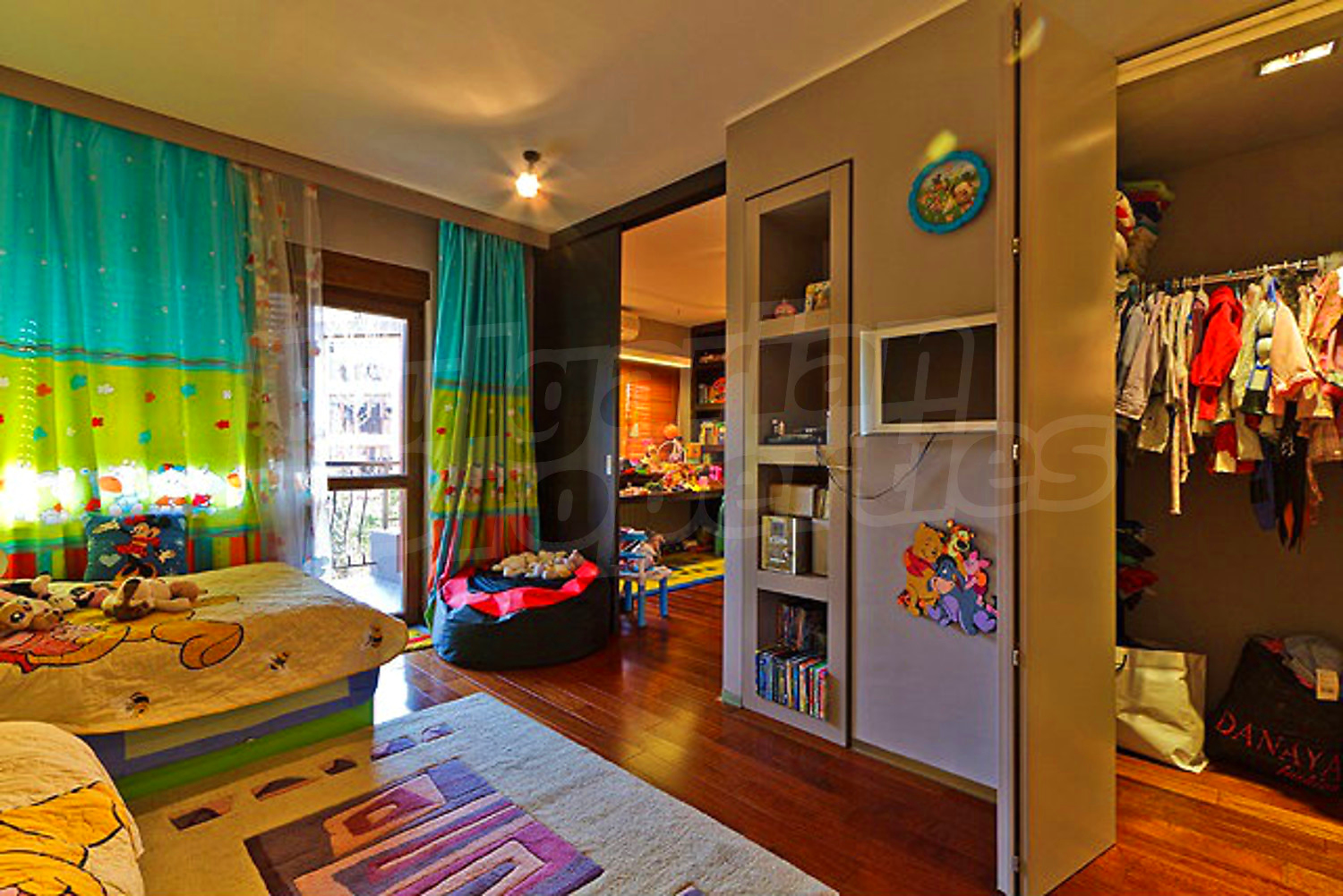 Gallery Picture 39