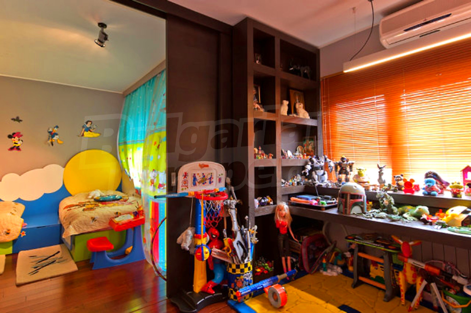Gallery Picture 44