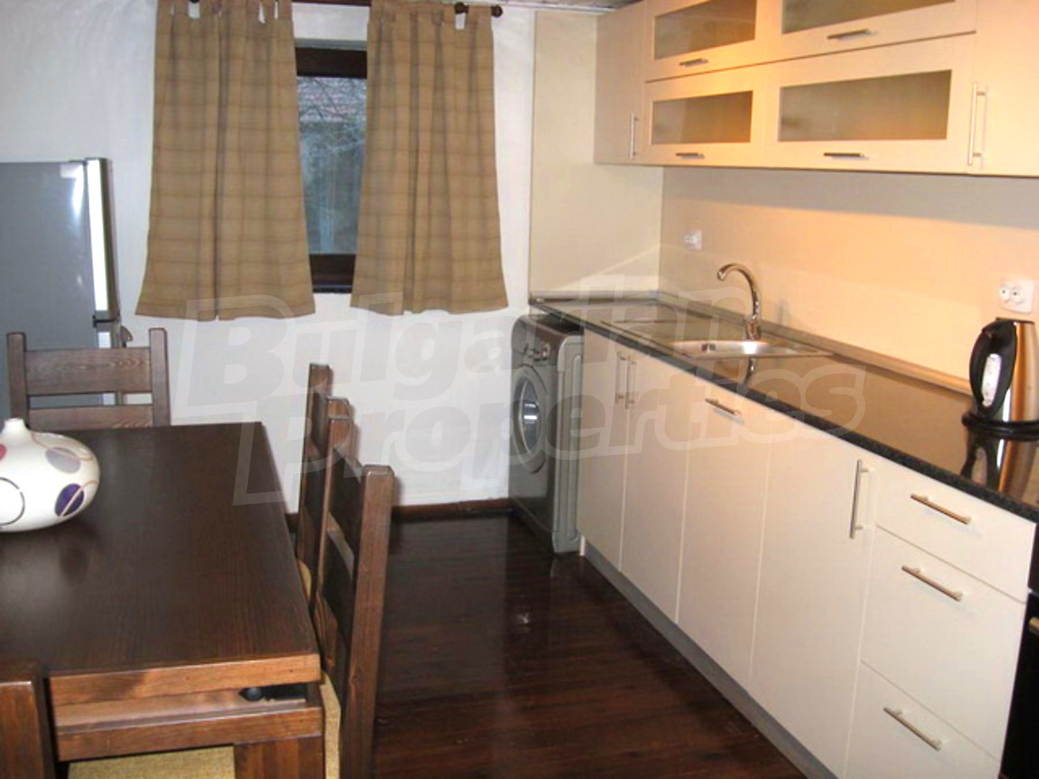 Gallery Picture 9