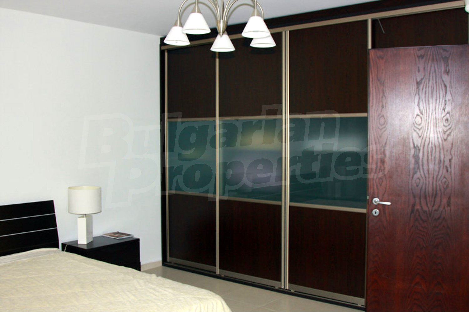 Gallery Picture 10