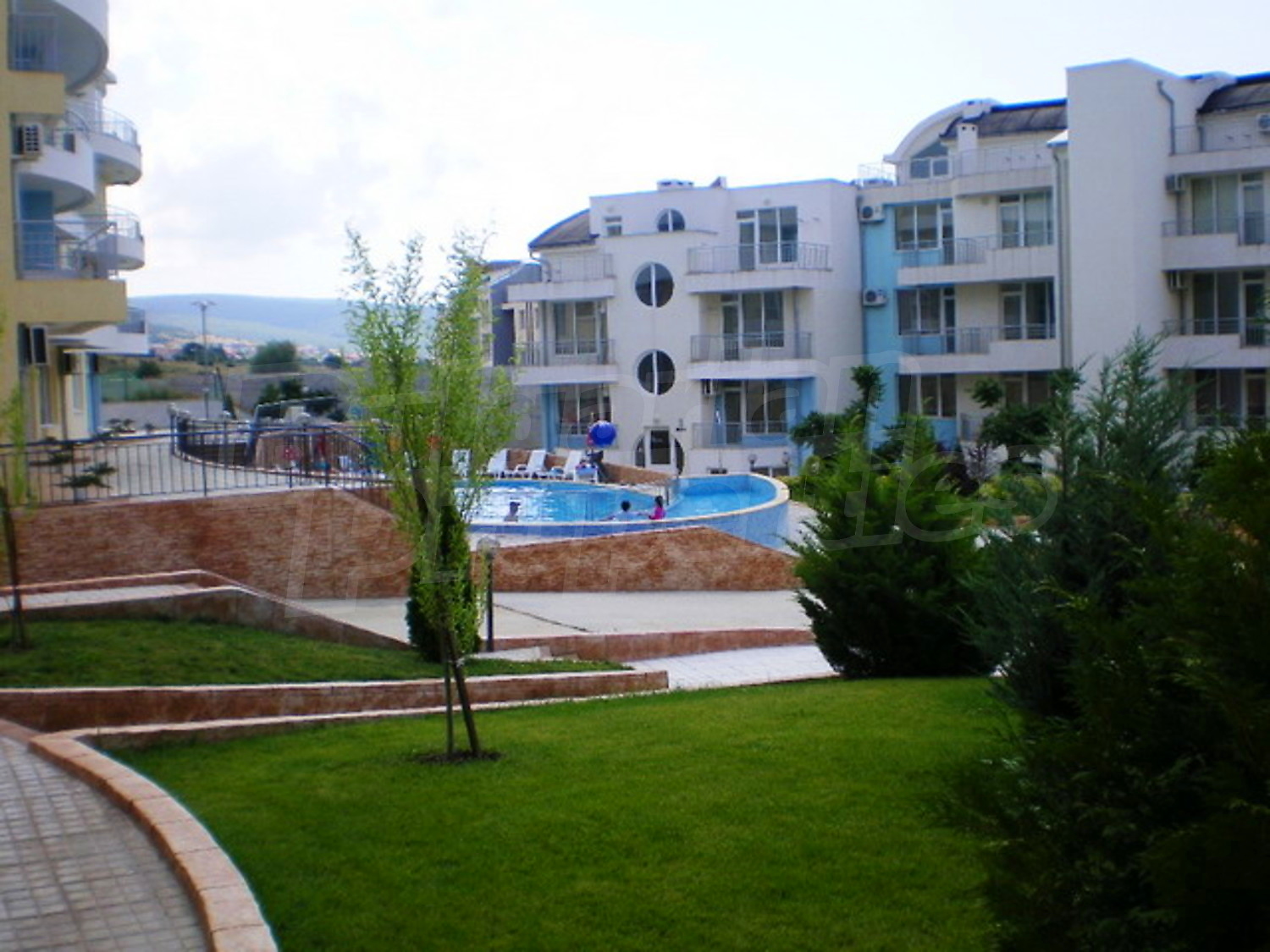 Gallery Picture 13