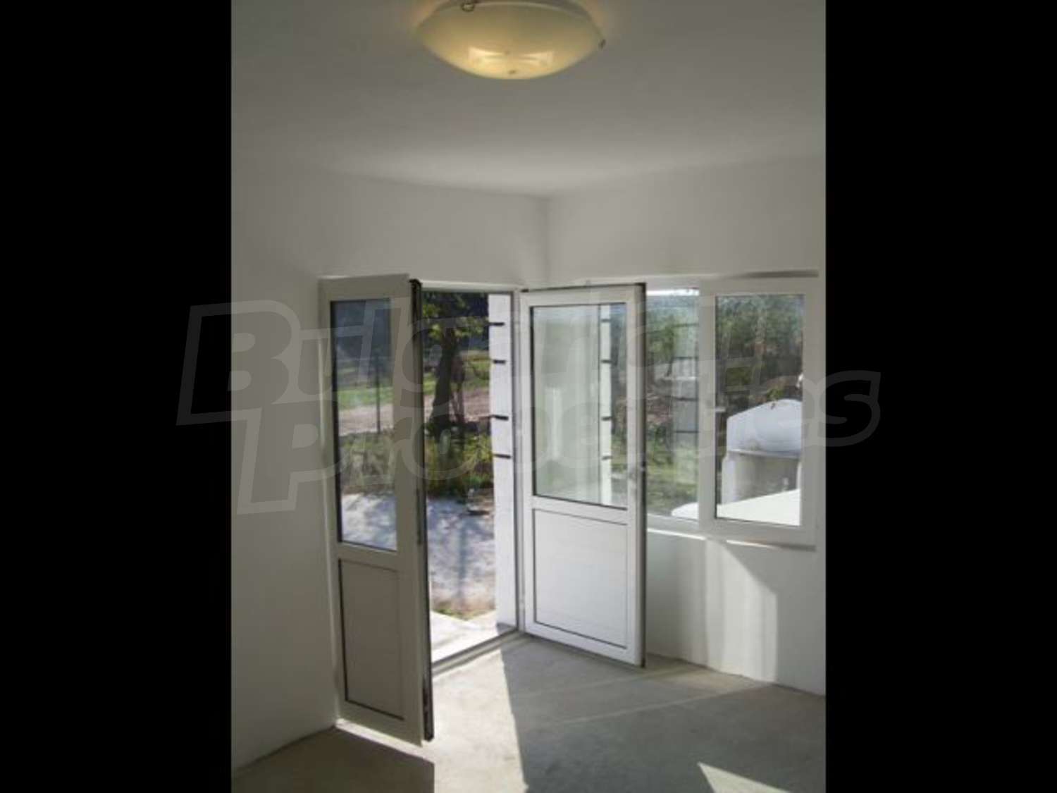 Gallery Picture 12