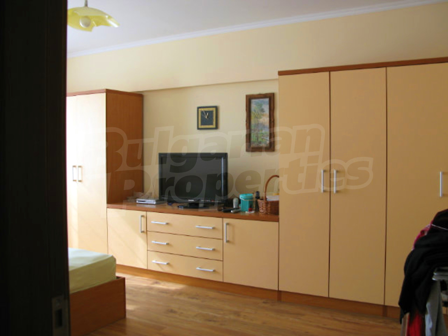 Gallery Picture 30