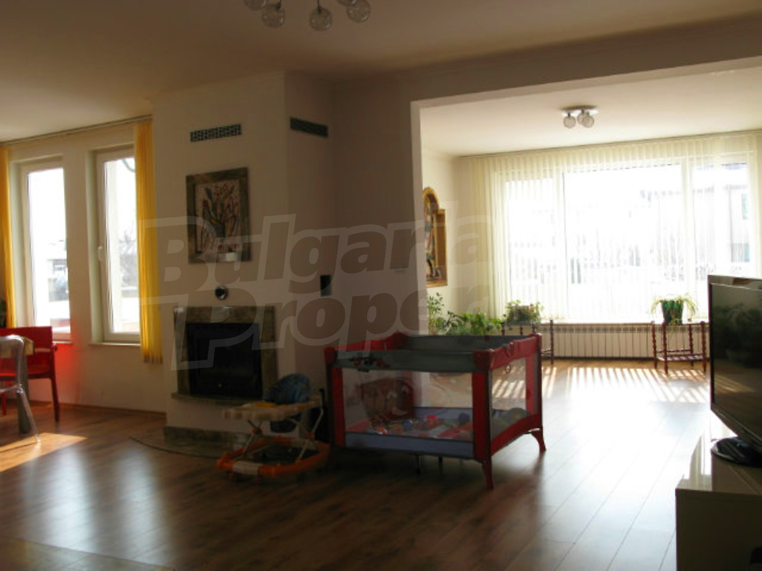 Gallery Picture 35