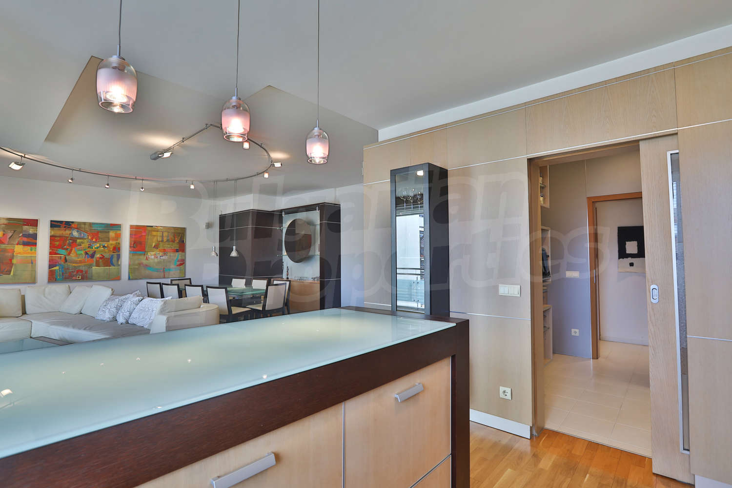 Gallery Picture 7