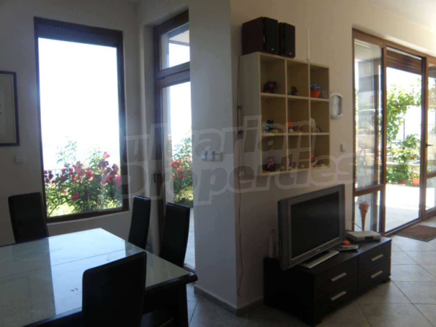 Gallery Picture 6