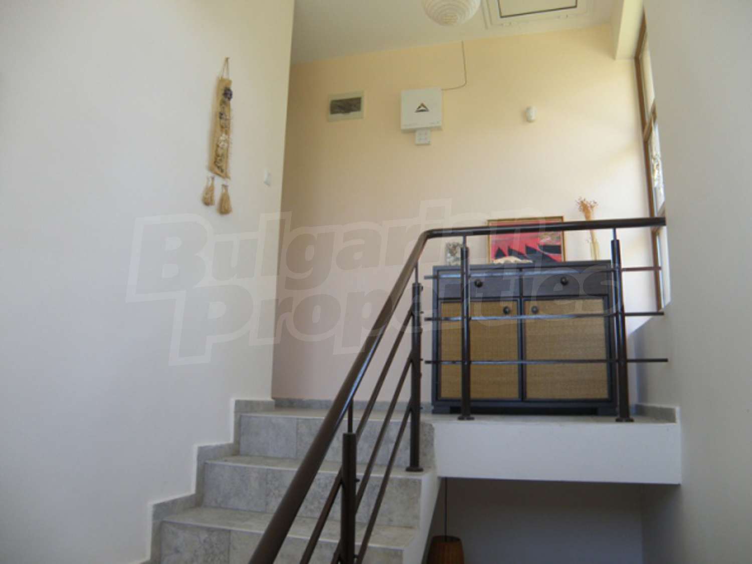 Gallery Picture 9
