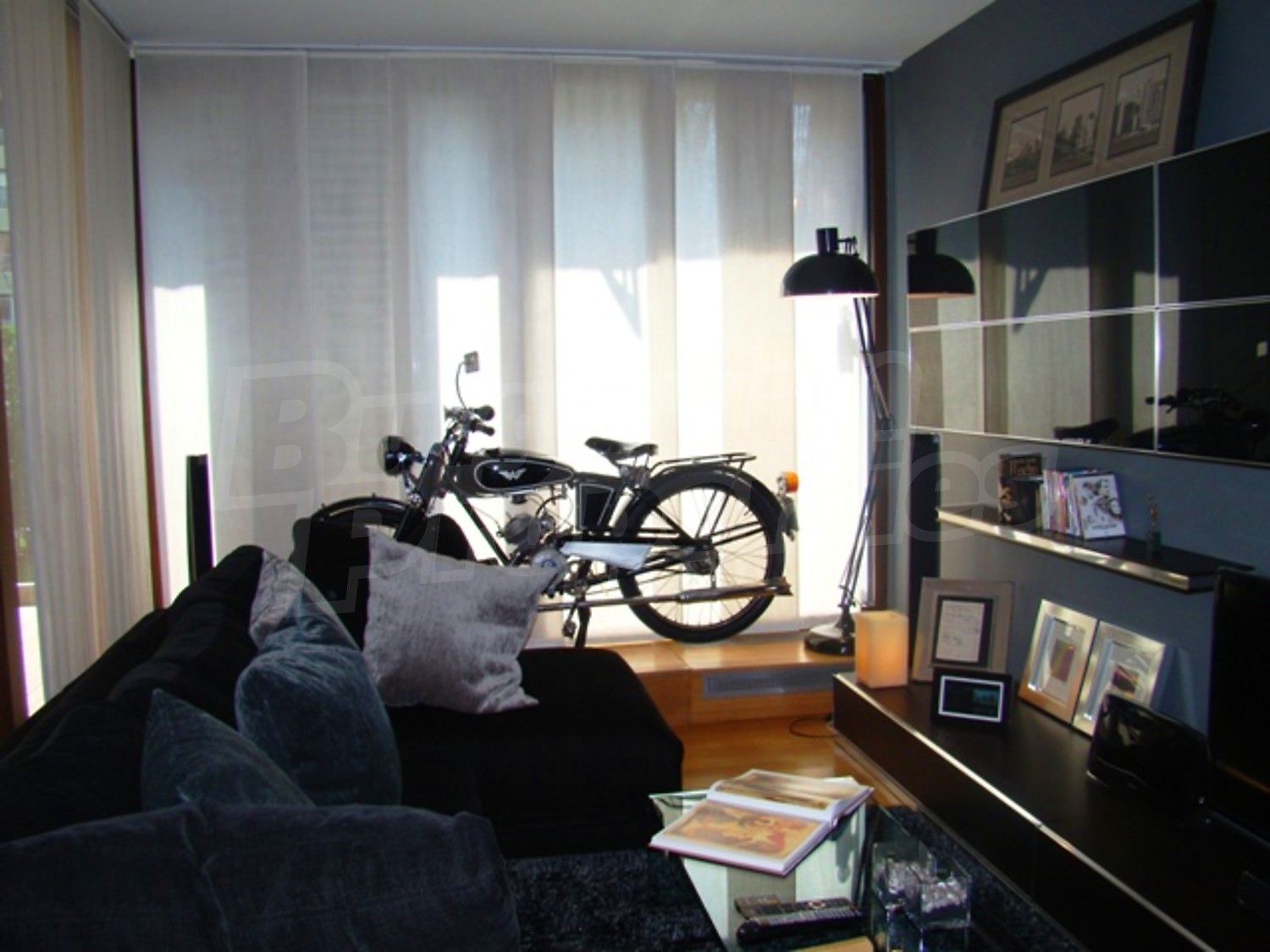 Gallery Picture 19