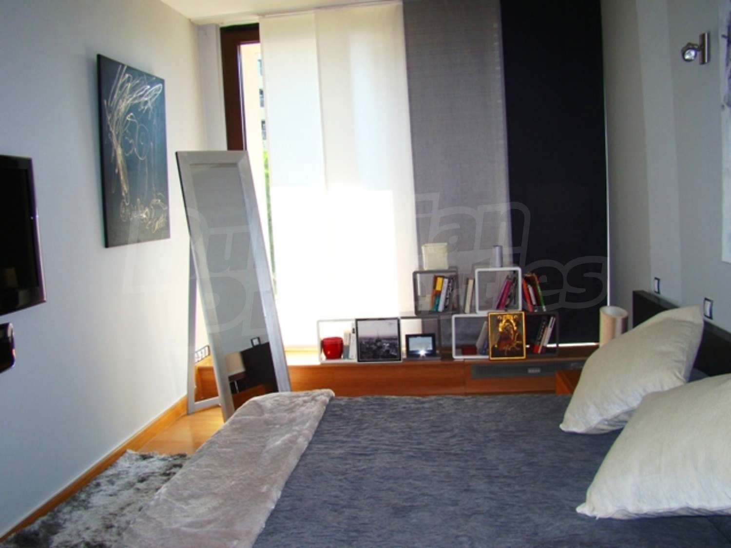 Gallery Picture 28