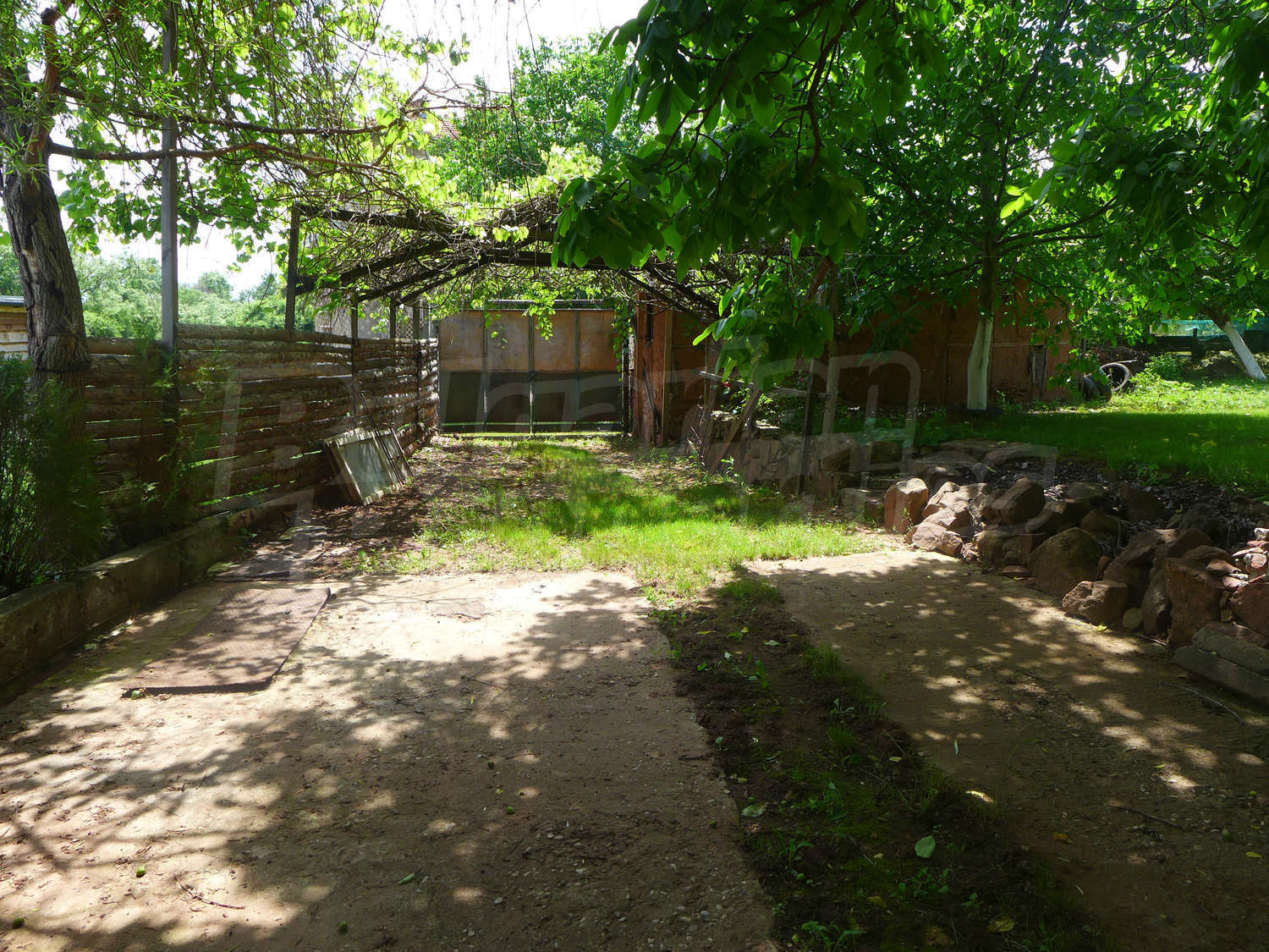 Gallery Picture 32