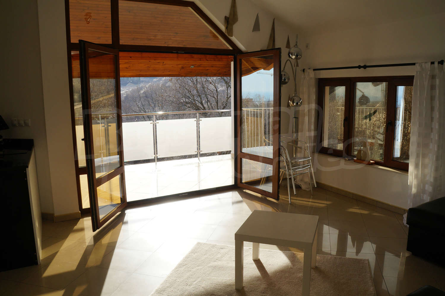 Gallery Picture 12