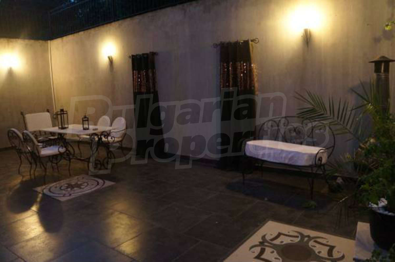 Gallery Picture 23