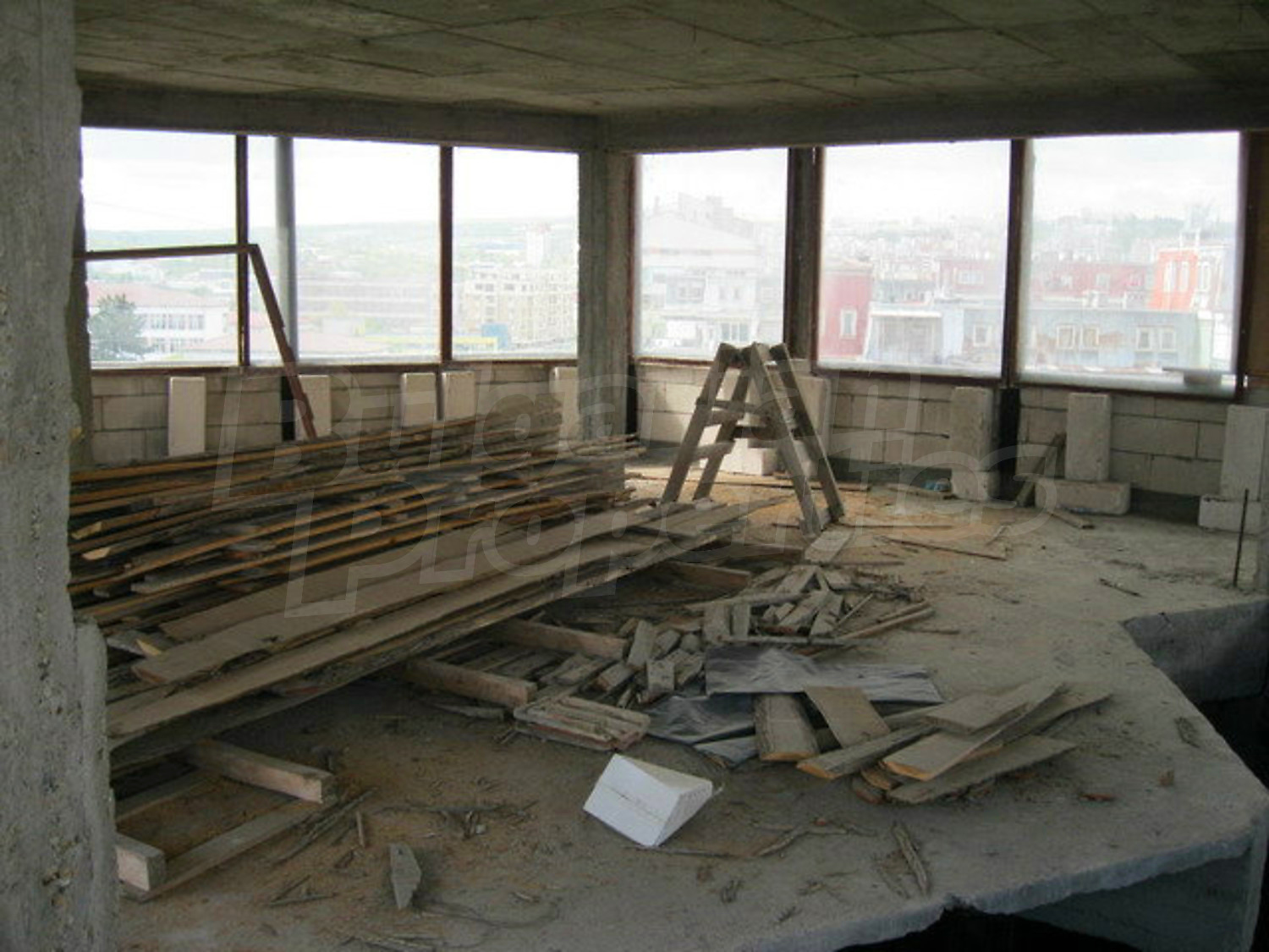 Gallery Picture 34