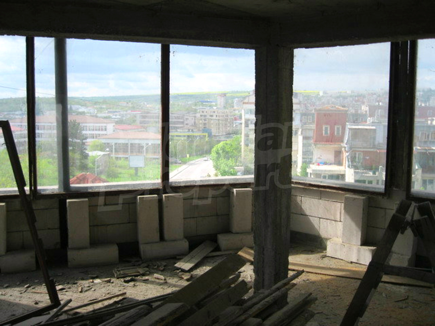 Gallery Picture 35