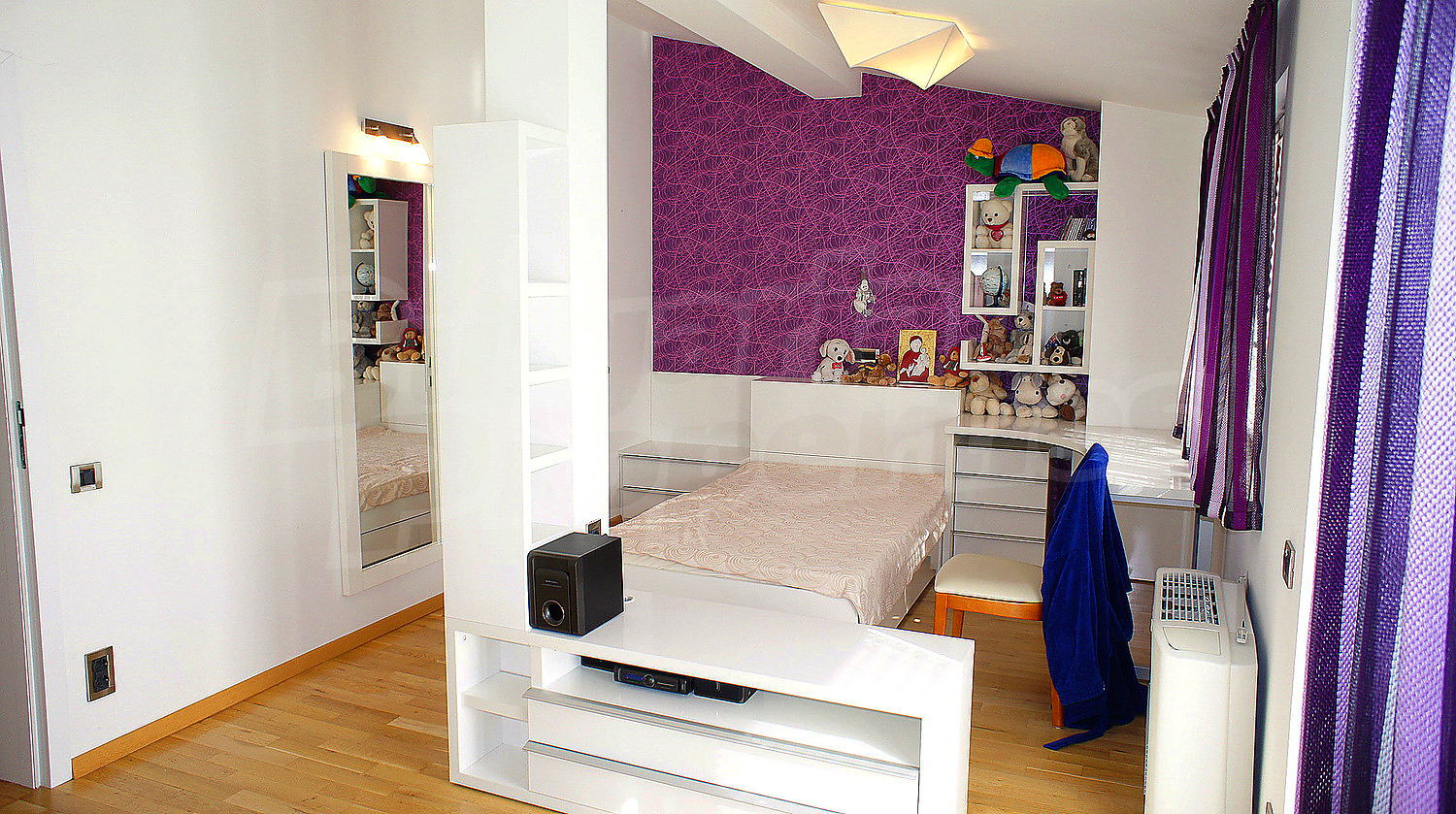 Gallery Picture 23