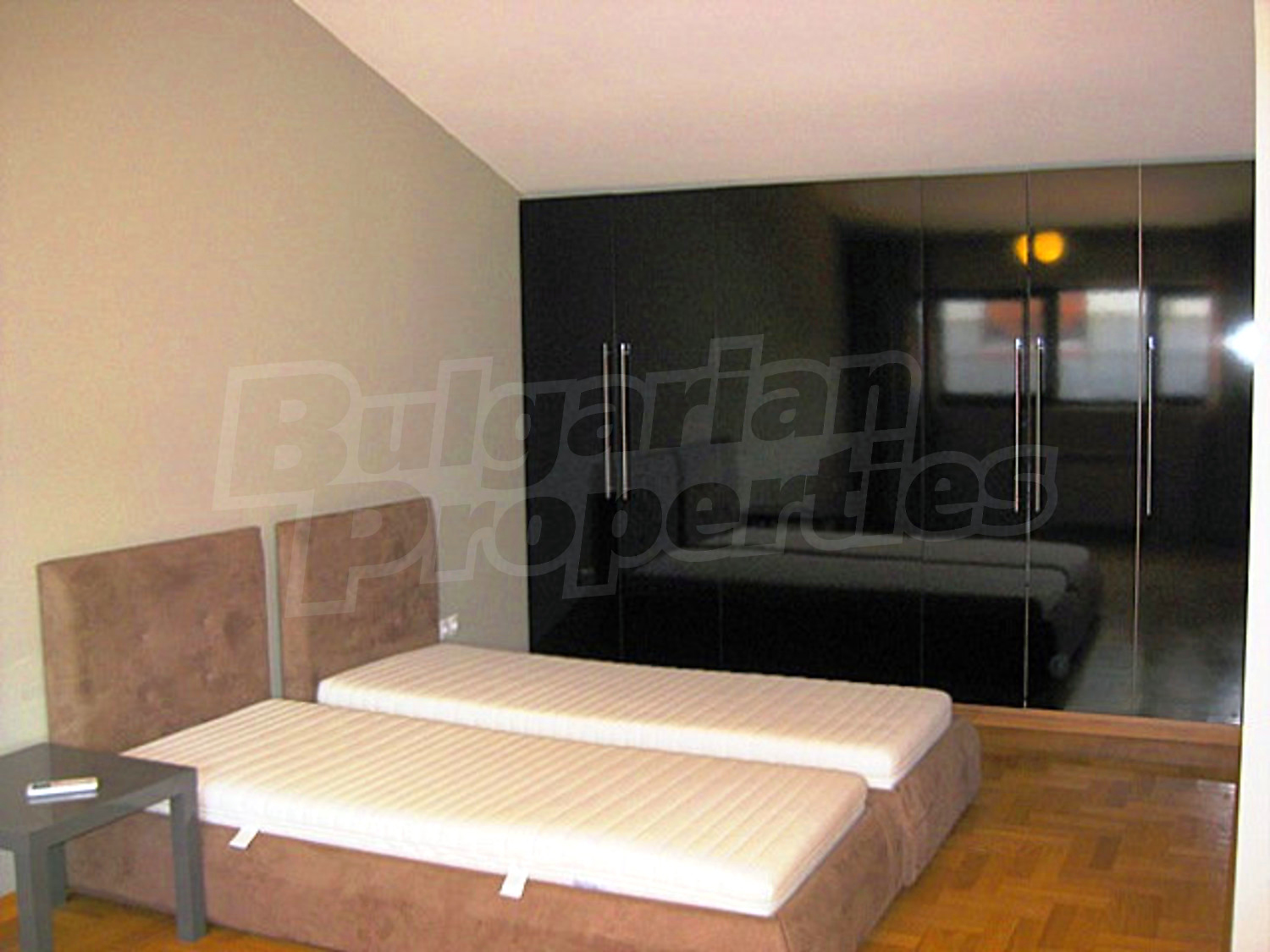 Gallery Picture 14