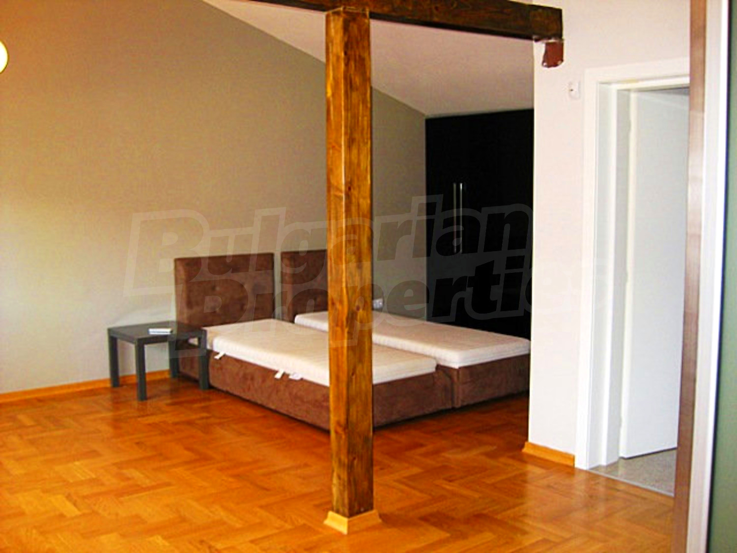 Gallery Picture 15