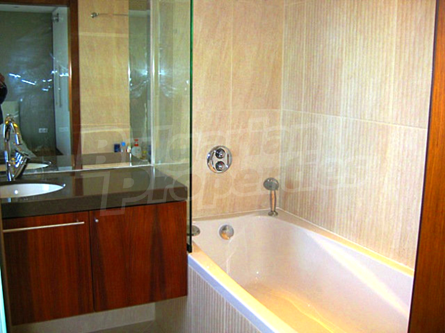 Gallery Picture 22