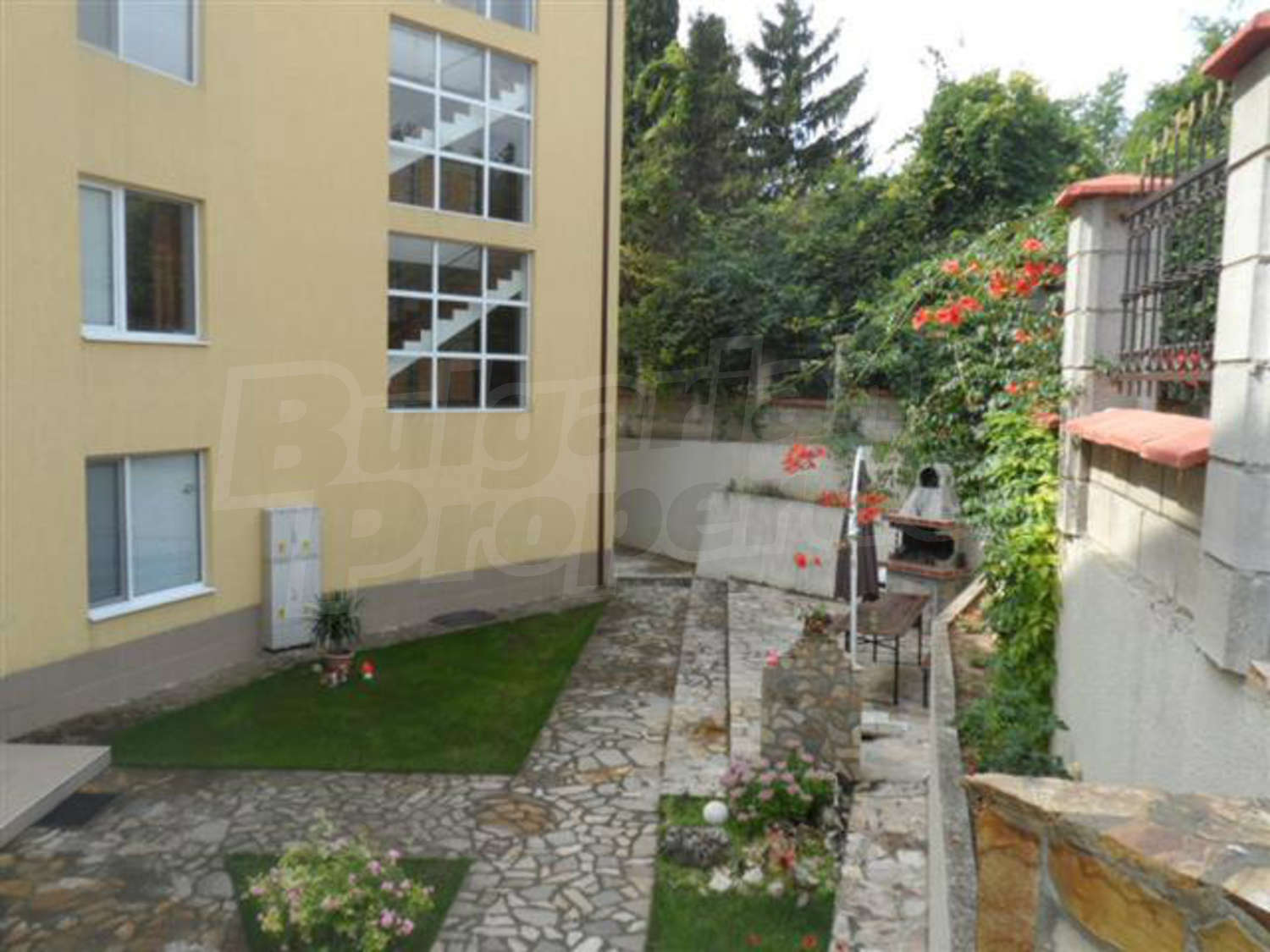 Gallery Picture 50