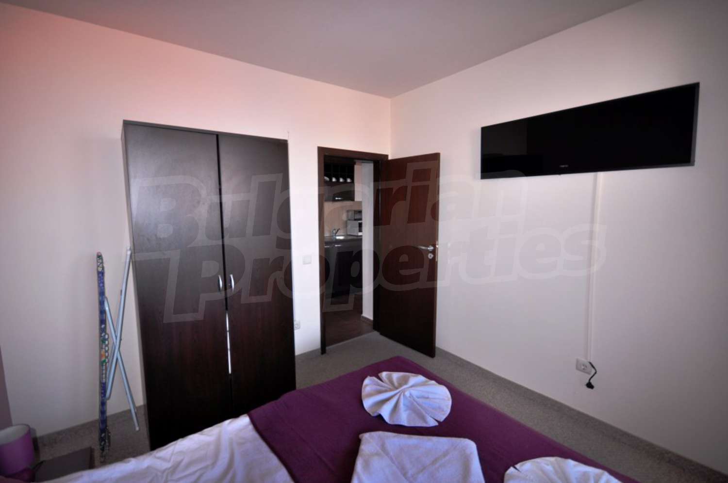 Gallery Picture 10