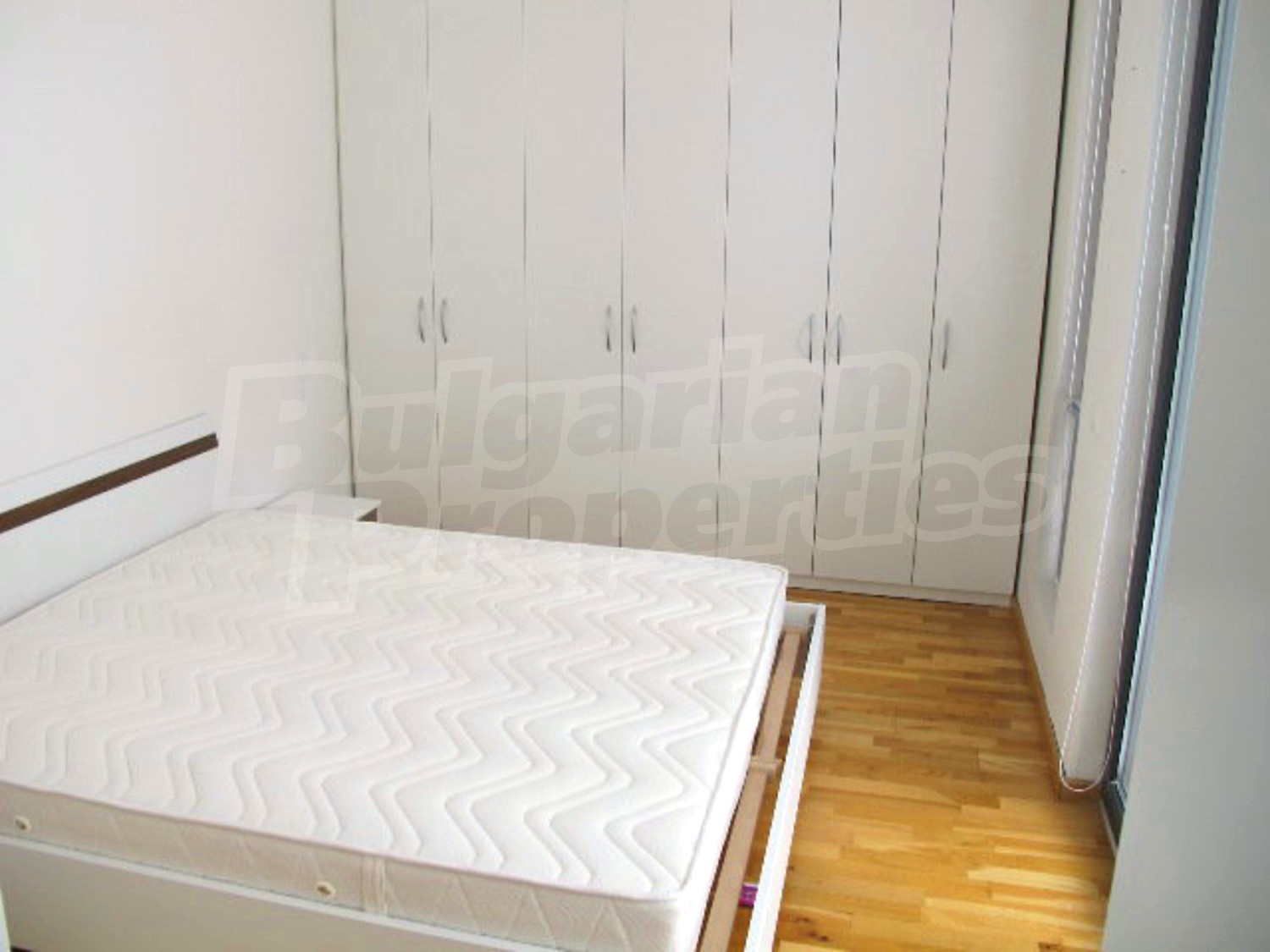 Gallery Picture 9