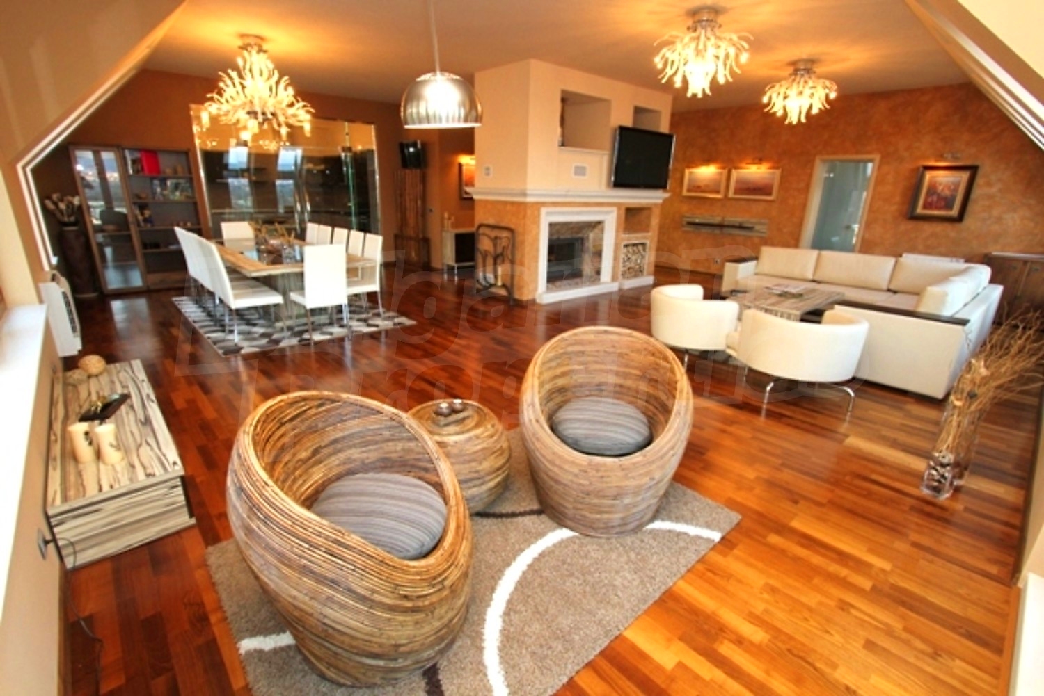 Gallery Picture 11