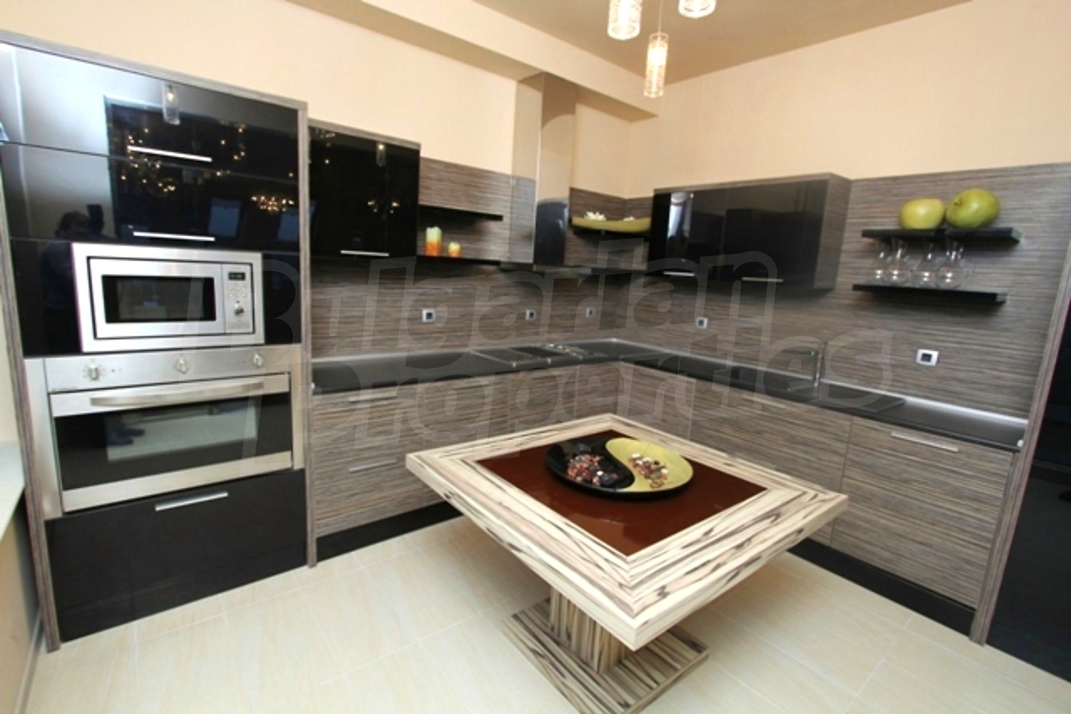 Gallery Picture 16