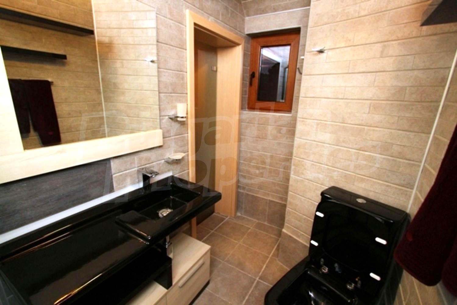 Gallery Picture 37