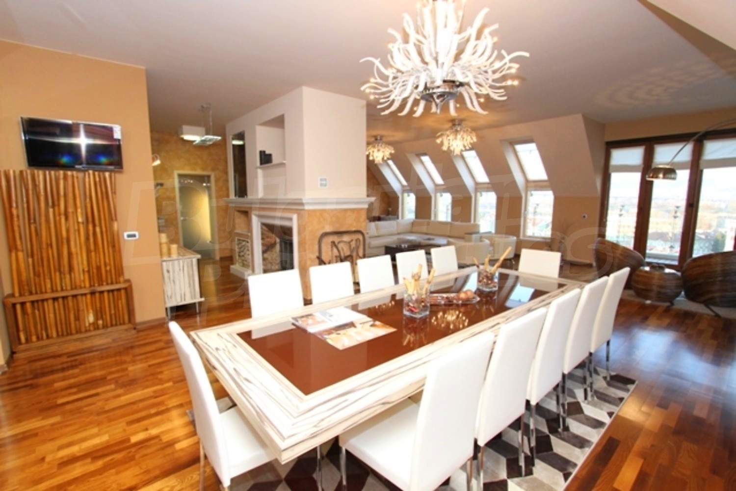 Gallery Picture 6
