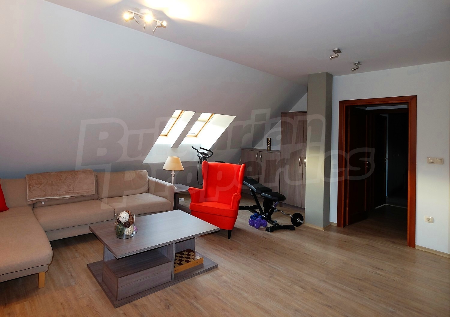 Gallery Picture 8