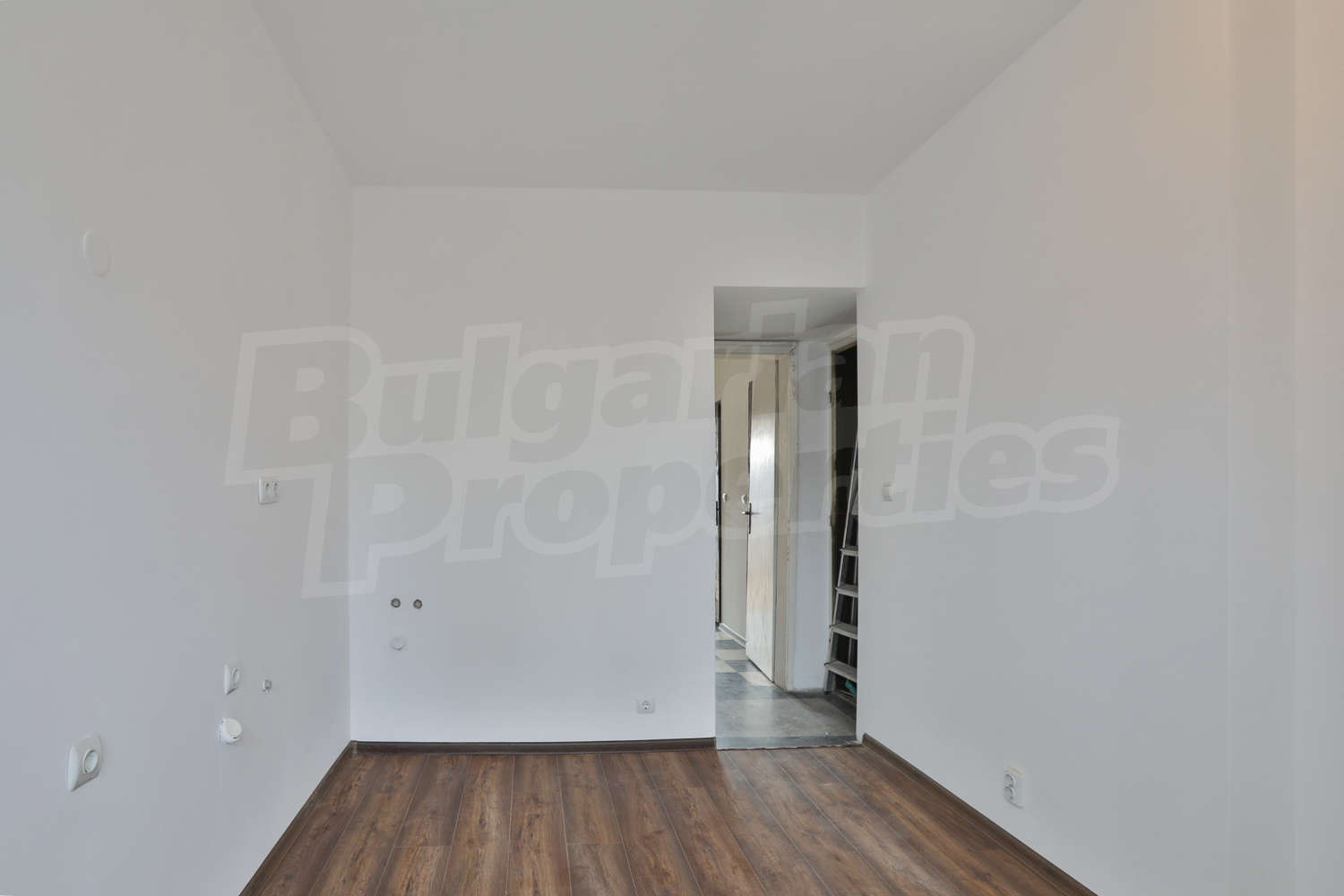 Gallery Picture 10