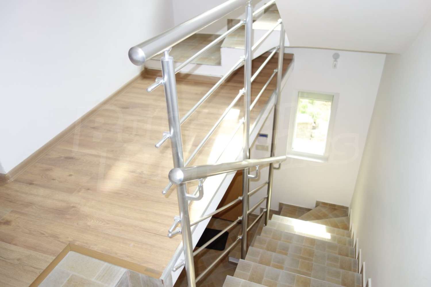 Gallery Picture 16