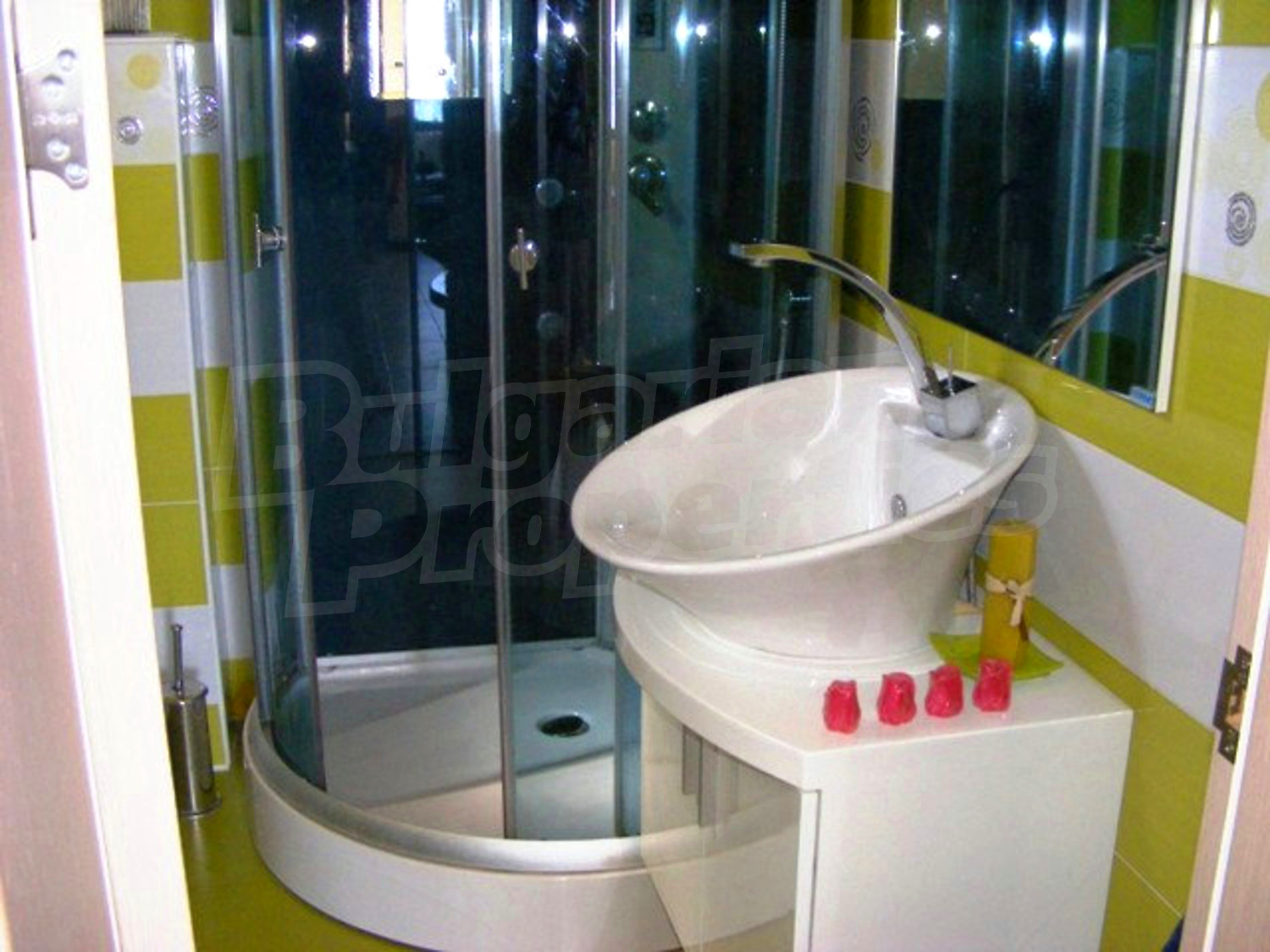 Gallery Picture 33