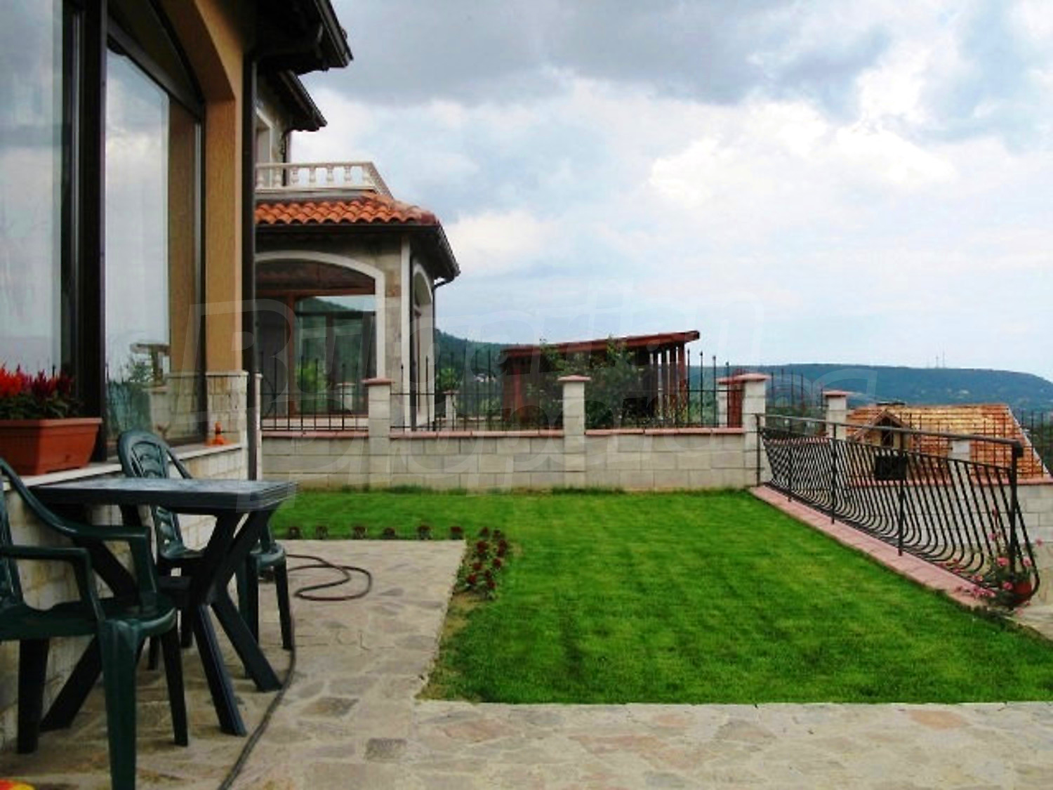 Gallery Picture 6