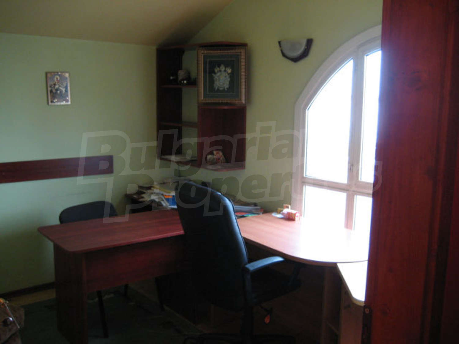 Gallery Picture 15