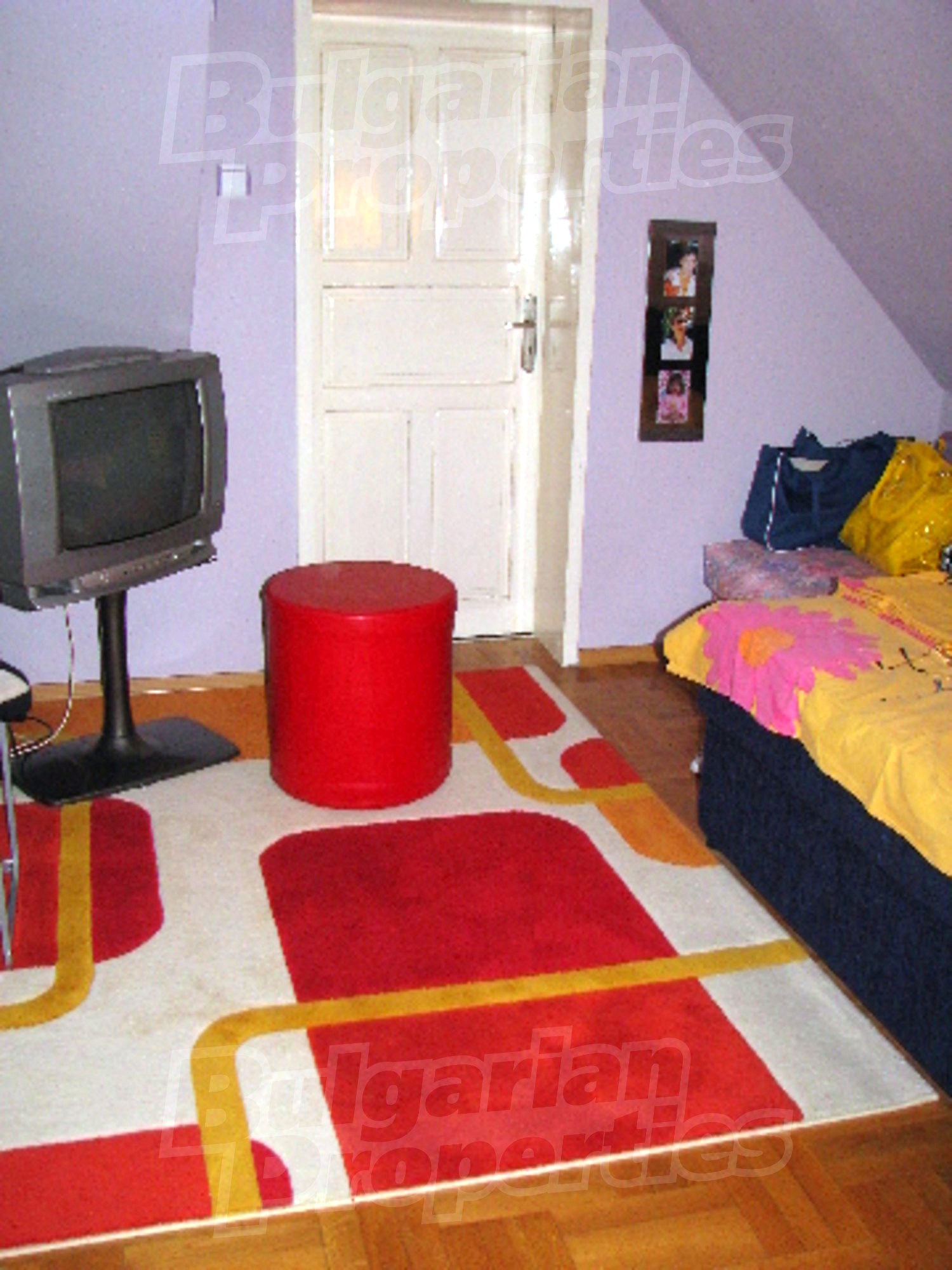 Gallery Picture 10