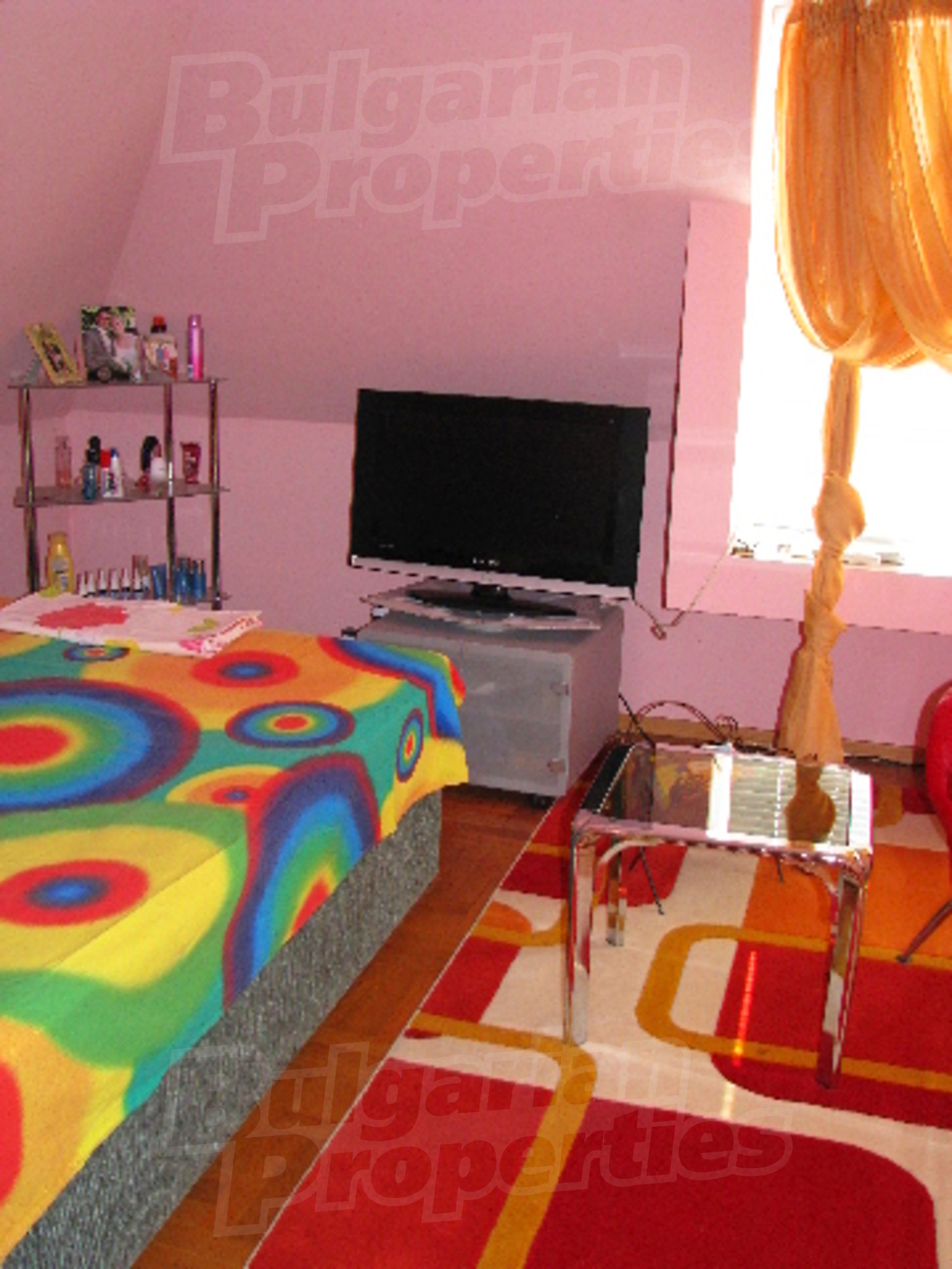 Gallery Picture 9